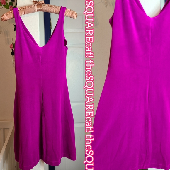 Betsey Johnson 💖 magenta stretchy VELVET y2k barbie rave mini dress with brooch - Picture 4 of 5